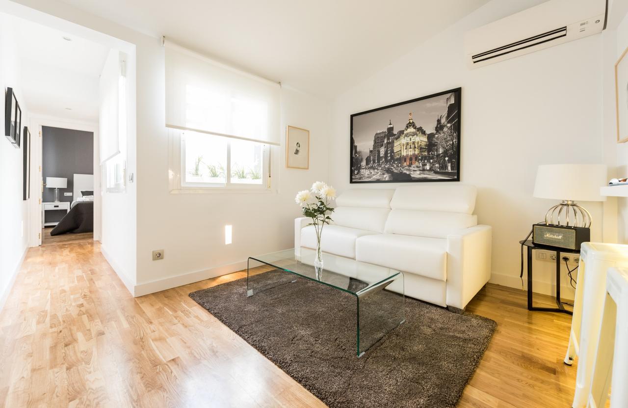 Latina Suite Madrid Eksteriør billede