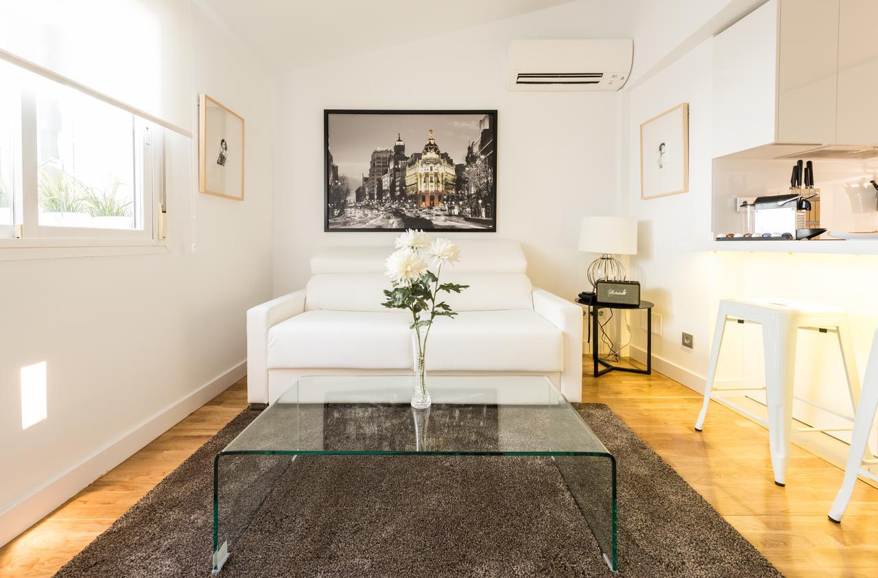 Latina Suite Madrid Værelse billede